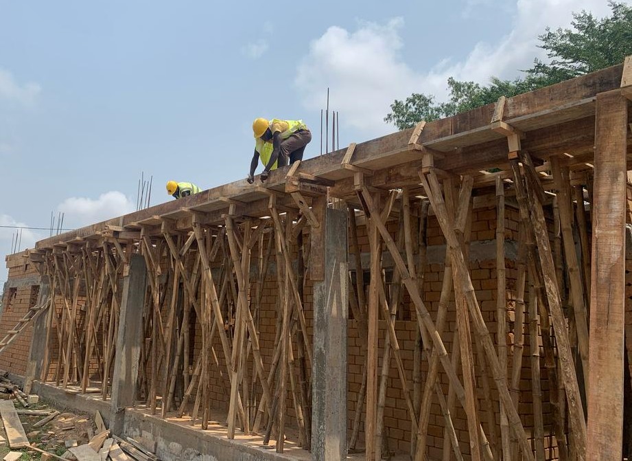 Villa duplex de 06 pièces en construction par notre dynamique équipe